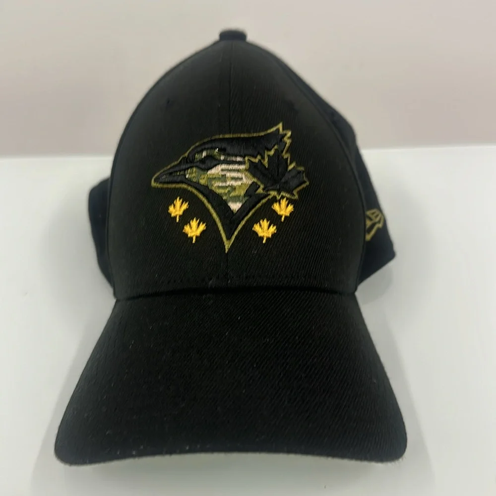 Toronto Blue Jays New Era Black 2024 Armed Forces Day 9TWENTY m/L